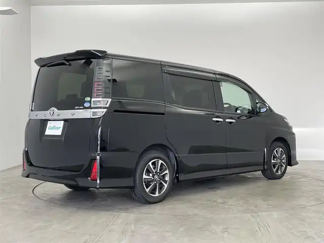 トヨタ ヴォクシー ZS 煌Ⅱ 埼玉県 2020(令2)年 3.8万km ブラック ＡＬＰＩＮＥ１１インチナビ　バックカメラ　ＥＴＣ　前後ドライブレコーダー　クルーズコントロール　トヨタセーフティセンス　両側パワースライドドア　純正アルミホイール　ＬＥＤライト　オートライト　地デジ