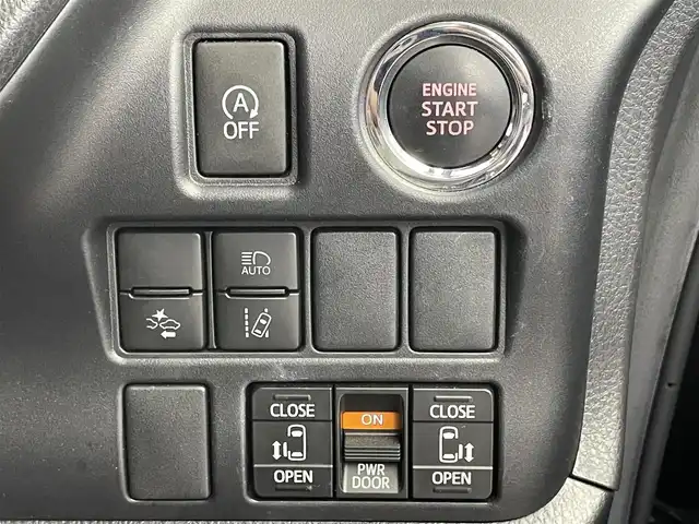 トヨタ ヴォクシー ZS 煌Ⅱ 埼玉県 2020(令2)年 3.8万km ブラック ＡＬＰＩＮＥ１１インチナビ　バックカメラ　ＥＴＣ　前後ドライブレコーダー　クルーズコントロール　トヨタセーフティセンス　両側パワースライドドア　純正アルミホイール　ＬＥＤライト　オートライト　地デジ