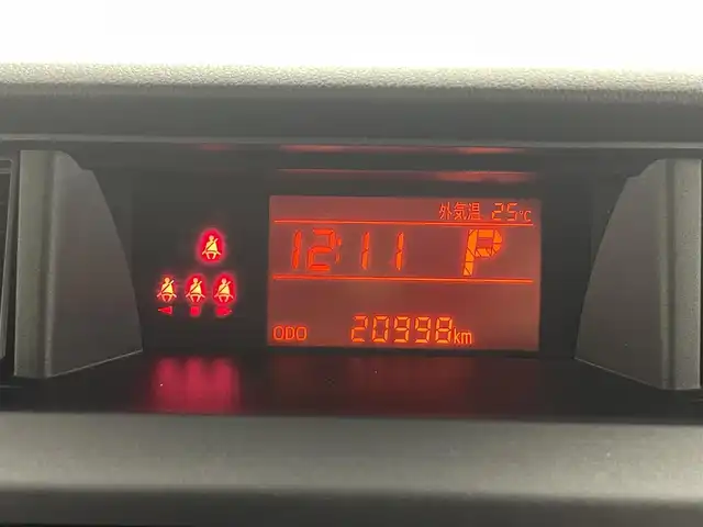 トヨタ タンク X S 埼玉県 2017(平29)年 2.1万km パールホワイトⅢ 禁煙車　純正ナビＴＶ　Ｂカメラ　片側電動スライドドア　ＥＴＣ　前後ドライブレコーダー　Ｂｌｕｅｔｏｏｔｈ　衝突軽減　コーナーセンサー　オートライト　純正フロアマット　ウォークスルー
