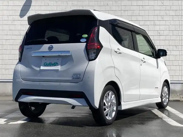 日産 デイズ ハイウェイスターX 静岡県 2020(令2)年 3万km ホワイトパール エマージェンシーブレーキ/純正9インチナビ(MM319D-L)/　AM FM CD DVD Bluetooth AUX/LEDオートヘッドランプ/前後方クリアランスソナー/純正14インチアルミホイール/革巻きステアリング/ステアリングスイッチ/スマートキー＆プッシュスタート/パーキングアシスト/アイドリングストップ/フルセグTV/アラウンドビューモニター