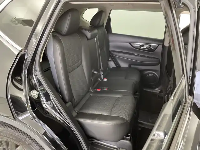 日産 エクストレイル 20Xi エクストリーマーX 新潟県 2020(令2)年 7万km ダイヤモンドブラック 4WD/プロパイロット/純正メモリナビ【MM520D-L】/　フルセグTV/Bluetooth/CD/DVD/衝突被害軽減ブレーキ/レーダークルーズコントロール/パワーバックドア/レザーシート/全席シートヒーター/スマートルームミラー/アラウンドビューモニター/ドライブレコーダー【DH5-D】/ミラーヒーター/ETC2.0/前後コーナーセンサー/アイドリングストップ/横滑り防止装置/LEDヘッドライト/オートライト