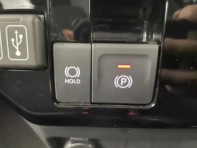 トヨタ ルーミー カスタムG 富山県 2023(令5)年 1.4万km ブラックマイカメタリック 純正9型ディスプレイオーディオ/（AM/FM/BT/USB/フルセグ）/バックカメラ/両側パワースライドドア/衝突被害軽減システム/レーダークルーズコントロール/レーンキープアシスト/コーナーセンサー/横滑り防止装置/アイドリングストップ/オートLEDライト/純正アルミホイール/純正フロアマット/オートホールド付電子パーキング/革巻きステアリング/ステアリングスイッチ/スマートキー/スペアキー