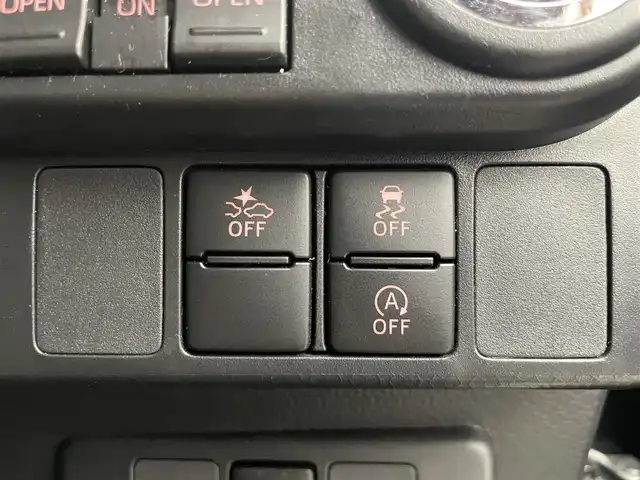 トヨタ ルーミー カスタムG 富山県 2023(令5)年 1.4万km ブラックマイカメタリック 純正9型ディスプレイオーディオ/（AM/FM/BT/USB/フルセグ）/バックカメラ/両側パワースライドドア/衝突被害軽減システム/レーダークルーズコントロール/レーンキープアシスト/コーナーセンサー/横滑り防止装置/アイドリングストップ/オートLEDライト/純正アルミホイール/純正フロアマット/オートホールド付電子パーキング/革巻きステアリング/ステアリングスイッチ/スマートキー/スペアキー