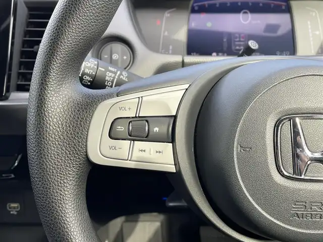 ホンダ フィット ベーシック 岡山県 2020(令2)年 4.7万km クリスタルブラックパール メモリナビ　AVIC-RZ403/CD、Bluetooth、AM、FM/バックカメラ/ETC/ホンダセンシング/・衝突軽減ブレーキ/・誤発進抑制機能/・後方誤発進抑制機能/・歩行者事故低減ステアリング/・路外逸脱抑制機能/・渋滞追従機能付アダブティブクルーズコントロール/・車線維持支援システム/・先行車発進お知らせ機能/・標識認識機能/・オートハイビーム