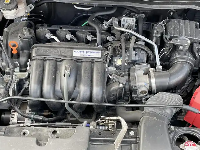 ホンダ フィット ベーシック 岡山県 2020(令2)年 4.7万km クリスタルブラックパール メモリナビ　AVIC-RZ403/CD、Bluetooth、AM、FM/バックカメラ/ETC/ホンダセンシング/・衝突軽減ブレーキ/・誤発進抑制機能/・後方誤発進抑制機能/・歩行者事故低減ステアリング/・路外逸脱抑制機能/・渋滞追従機能付アダブティブクルーズコントロール/・車線維持支援システム/・先行車発進お知らせ機能/・標識認識機能/・オートハイビーム