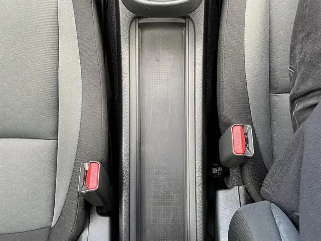 ホンダ フィット ベーシック 岡山県 2020(令2)年 4.7万km クリスタルブラックパール メモリナビ　AVIC-RZ403/CD、Bluetooth、AM、FM/バックカメラ/ETC/ホンダセンシング/・衝突軽減ブレーキ/・誤発進抑制機能/・後方誤発進抑制機能/・歩行者事故低減ステアリング/・路外逸脱抑制機能/・渋滞追従機能付アダブティブクルーズコントロール/・車線維持支援システム/・先行車発進お知らせ機能/・標識認識機能/・オートハイビーム