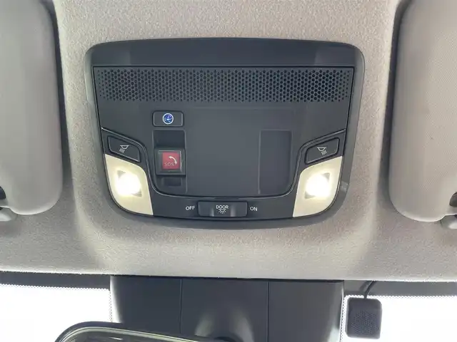 ホンダ フィット ベーシック 岡山県 2020(令2)年 4.7万km クリスタルブラックパール メモリナビ　AVIC-RZ403/CD、Bluetooth、AM、FM/バックカメラ/ETC/ホンダセンシング/・衝突軽減ブレーキ/・誤発進抑制機能/・後方誤発進抑制機能/・歩行者事故低減ステアリング/・路外逸脱抑制機能/・渋滞追従機能付アダブティブクルーズコントロール/・車線維持支援システム/・先行車発進お知らせ機能/・標識認識機能/・オートハイビーム