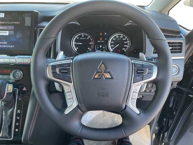 三菱 デリカＤ：５ シャモニー 石川県 2025(令7)年 0.1千km 黒Ⅱ 登録未使用車/禁煙車/4WD　/e-Assist/D:5専用アルパイン11位インチナビ/　　AM/FM/CD/DVD/フルセグ/BT/HDMI/USB/バックモニター/両側パワースライドドア/パワーバックドア/レーダークルーズコントロール/LEDオートライト/オートマチックハイビーム/ハーフレザーシート/前席シートヒーター/純正18インチアルミホイール/電動パーキングブレーキ/オートホールドブレーキ/パドルシフト/ハンドルヒーター/アイドリングストップ/ブラインドスポットモニター/スペアキー/スマートキー