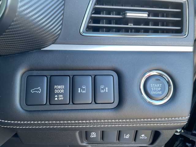 三菱 デリカＤ：５ シャモニー 石川県 2025(令7)年 0.1千km 黒Ⅱ 登録未使用車/禁煙車/4WD　/e-Assist/D:5専用アルパイン11位インチナビ/　　AM/FM/CD/DVD/フルセグ/BT/HDMI/USB/バックモニター/両側パワースライドドア/パワーバックドア/レーダークルーズコントロール/LEDオートライト/オートマチックハイビーム/ハーフレザーシート/前席シートヒーター/純正18インチアルミホイール/電動パーキングブレーキ/オートホールドブレーキ/パドルシフト/ハンドルヒーター/アイドリングストップ/ブラインドスポットモニター/スペアキー/スマートキー