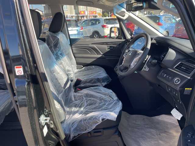 三菱 デリカＤ：５ シャモニー 石川県 2025(令7)年 0.1千km 黒Ⅱ 登録未使用車/禁煙車/4WD　/e-Assist/D:5専用アルパイン11位インチナビ/　　AM/FM/CD/DVD/フルセグ/BT/HDMI/USB/バックモニター/両側パワースライドドア/パワーバックドア/レーダークルーズコントロール/LEDオートライト/オートマチックハイビーム/ハーフレザーシート/前席シートヒーター/純正18インチアルミホイール/電動パーキングブレーキ/オートホールドブレーキ/パドルシフト/ハンドルヒーター/アイドリングストップ/ブラインドスポットモニター/スペアキー/スマートキー