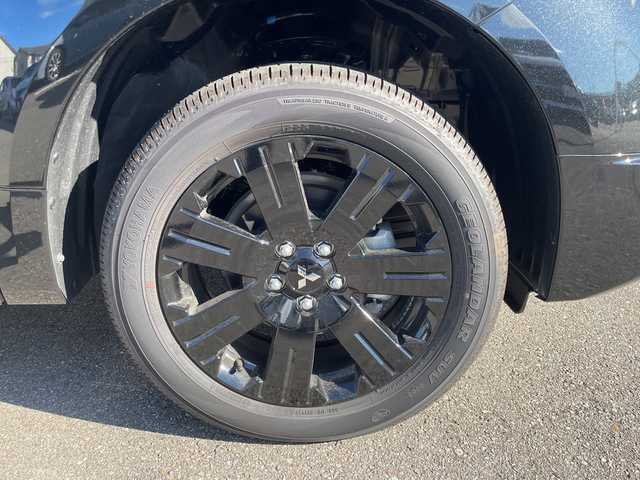 三菱 デリカＤ：５ シャモニー 石川県 2025(令7)年 0.1千km 黒Ⅱ 登録未使用車/禁煙車/4WD　/e-Assist/D:5専用アルパイン11位インチナビ/　　AM/FM/CD/DVD/フルセグ/BT/HDMI/USB/バックモニター/両側パワースライドドア/パワーバックドア/レーダークルーズコントロール/LEDオートライト/オートマチックハイビーム/ハーフレザーシート/前席シートヒーター/純正18インチアルミホイール/電動パーキングブレーキ/オートホールドブレーキ/パドルシフト/ハンドルヒーター/アイドリングストップ/ブラインドスポットモニター/スペアキー/スマートキー