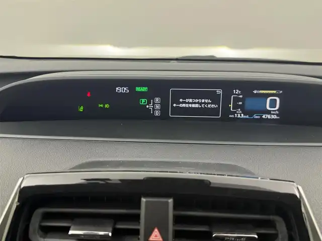 トヨタ プリウス S ツーリングセレクション 愛知県 2016(平28)年 4.8万km ホワイトパールクリスタルシャイン 純正ナビ/バックカメラ/レザーシート/プリクラッシュセーフティシステム/レーダークルーズコントロール/TRDエアロ＆マフラー/TOM’ｓ17インチアルミホイール/LEDヘッドライト/フルセグTV/ドライブレコーダー/シートヒーター/スマートキー/プッシュスタート/電動格納ミラー/ETC/Bluetooth/CD/DVD再生