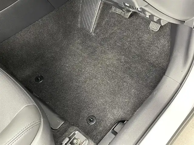 トヨタ カローラ クロス ハイブリッド Z 群馬県 2025(令7)年 0.1千km プラチナホワイトパールマイカ 登録済未使用車　純正１０．５型ディスプレイオーディオ　バックカメラ　パモラマルーフ　衝突軽減システム　アダプティブクルーズコントロール　レーンアシスト　パワバックドア　ビルトインＥＴＣ２．０　禁煙車