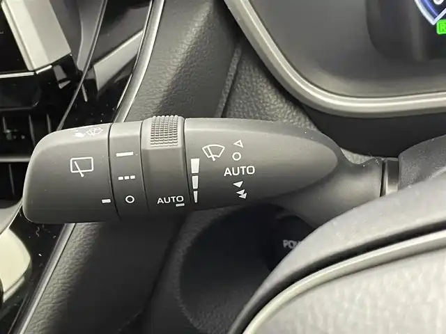 トヨタ カローラ クロス ハイブリッド Z 群馬県 2025(令7)年 0.1千km プラチナホワイトパールマイカ 登録済未使用車　純正１０．５型ディスプレイオーディオ　バックカメラ　パモラマルーフ　衝突軽減システム　アダプティブクルーズコントロール　レーンアシスト　パワバックドア　ビルトインＥＴＣ２．０　禁煙車