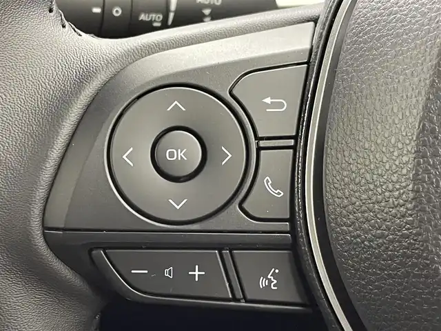 トヨタ カローラ クロス ハイブリッド Z 群馬県 2025(令7)年 0.1千km プラチナホワイトパールマイカ 登録済未使用車　純正１０．５型ディスプレイオーディオ　バックカメラ　パモラマルーフ　衝突軽減システム　アダプティブクルーズコントロール　レーンアシスト　パワバックドア　ビルトインＥＴＣ２．０　禁煙車