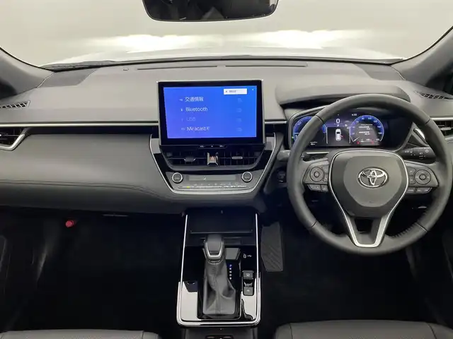 トヨタ カローラ クロス ハイブリッド Z 群馬県 2025(令7)年 0.1千km プラチナホワイトパールマイカ 登録済未使用車　純正１０．５型ディスプレイオーディオ　バックカメラ　パモラマルーフ　衝突軽減システム　アダプティブクルーズコントロール　レーンアシスト　パワバックドア　ビルトインＥＴＣ２．０　禁煙車