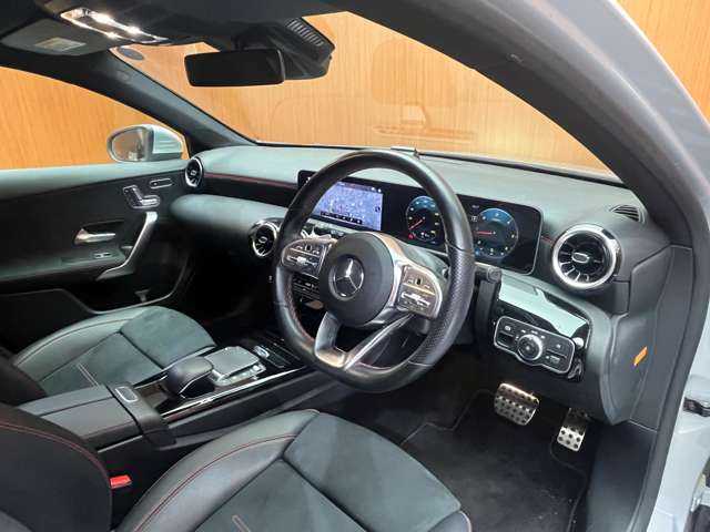メルセデス・ベンツ Ａ２００ｄ AMGライン 千葉県 2020(令2)年 3.1万km イリジウムシルバー ACC　/半革シート　/ナビ　/TV　/Bカメラ　/Bluetooth接続　/電動シート　/シートヒーター　/LEDヘッドライト　/ハイビームアシストプラス　/アクティブパーキングアシスト　/衝突軽減B　/BSM　/LKA　/ETC