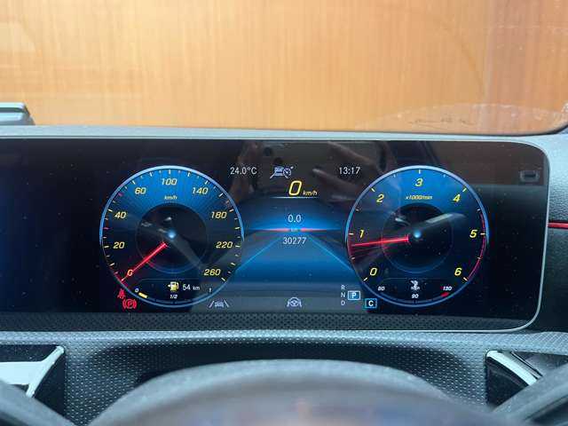 メルセデス・ベンツ Ａ２００ｄ AMGライン 千葉県 2020(令2)年 3.1万km イリジウムシルバー ACC　/半革シート　/ナビ　/TV　/Bカメラ　/Bluetooth接続　/電動シート　/シートヒーター　/LEDヘッドライト　/ハイビームアシストプラス　/アクティブパーキングアシスト　/衝突軽減B　/BSM　/LKA　/ETC