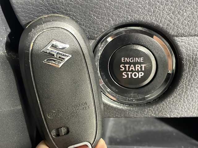 スズキ ハスラー G 広島県 2015(平27)年 5.2万km フェニックスレッドパール/ブルーイッシュブラックパール 社外ナビ　/バックカメラ　/シートヒーター　/フルセグＴＶ　/オートライト　/衝突軽減ブレーキ　/スマートキー　/アイドリングストップ　/横滑り防止　/Ｂｌｕｅｔｏｏｔｈ　/純正フロアマット　/プッシュスタート　/ＥＴＣ/純正ホイールキャップ(165/60/R15)/エアバック（運転席/助手席）