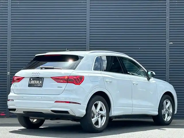 アウディ Ｑ３ 35TDIクワトロ アドバンスド 茨城県 2021(令3)年 3.9万km グレイシアホワイトメタリック ワンオーナー　/ベーシックＰＫＧ/・シートヒーター/・パワーシート/・パワーテールゲート/・オートホールド/・アドバンストキー　/アシスタンスＰＫＧ/・ＡＣＣ/・オートハイビーム/・サイドアシスト　/・レーンアシスト/３６０度カメラ　/パーキングエイド/黒革/ＬＥＤ　/純正１８ｉｎＡＷ　/ＥＴＣ2.0　/禁煙車