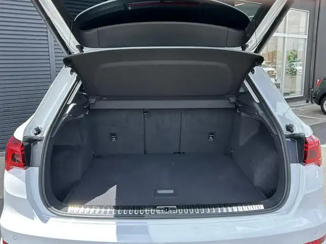 アウディ Ｑ３ 35TDIクワトロ アドバンスド 茨城県 2021(令3)年 3.9万km グレイシアホワイトメタリック ワンオーナー　/ベーシックＰＫＧ/・シートヒーター/・パワーシート/・パワーテールゲート/・オートホールド/・アドバンストキー　/アシスタンスＰＫＧ/・ＡＣＣ/・オートハイビーム/・サイドアシスト　/・レーンアシスト/３６０度カメラ　/パーキングエイド/黒革/ＬＥＤ　/純正１８ｉｎＡＷ　/ＥＴＣ2.0　/禁煙車