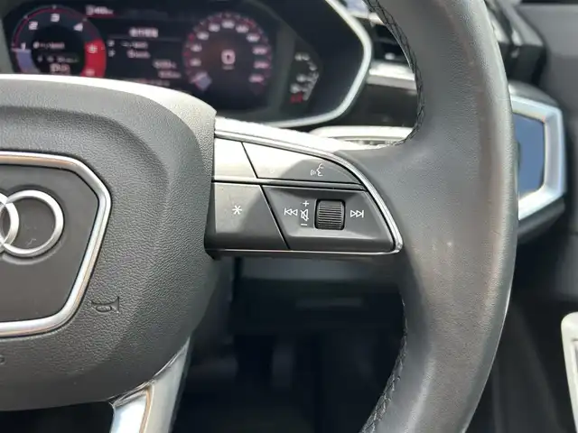 アウディ Ｑ３ 35TDIクワトロ アドバンスド 茨城県 2021(令3)年 3.9万km グレイシアホワイトメタリック ワンオーナー　/ベーシックＰＫＧ/・シートヒーター/・パワーシート/・パワーテールゲート/・オートホールド/・アドバンストキー　/アシスタンスＰＫＧ/・ＡＣＣ/・オートハイビーム/・サイドアシスト　/・レーンアシスト/３６０度カメラ　/パーキングエイド/黒革/ＬＥＤ　/純正１８ｉｎＡＷ　/ＥＴＣ2.0　/禁煙車