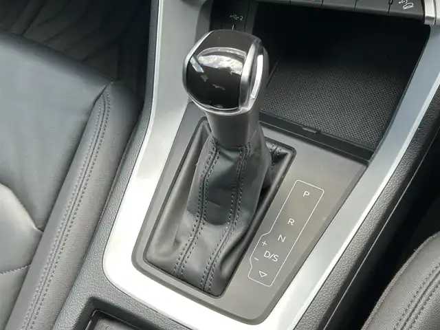 アウディ Ｑ３ 35TDIクワトロ アドバンスド 茨城県 2021(令3)年 3.9万km グレイシアホワイトメタリック ワンオーナー　/ベーシックＰＫＧ/・シートヒーター/・パワーシート/・パワーテールゲート/・オートホールド/・アドバンストキー　/アシスタンスＰＫＧ/・ＡＣＣ/・オートハイビーム/・サイドアシスト　/・レーンアシスト/３６０度カメラ　/パーキングエイド/黒革/ＬＥＤ　/純正１８ｉｎＡＷ　/ＥＴＣ2.0　/禁煙車