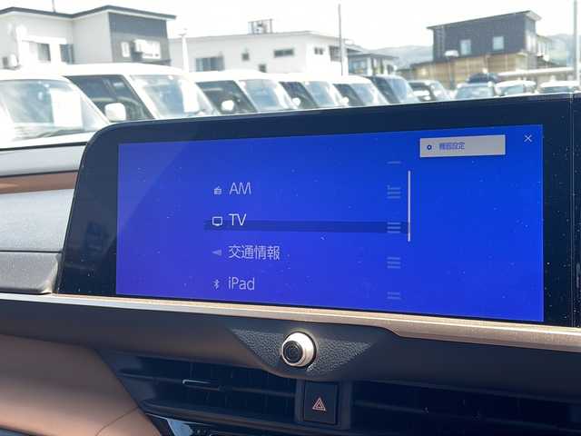 トヨタ クラウン スポーツ Z 秋田県 2024(令6)年 2万km プレシャスホワイトパール ４WD/純正メモリナビ/純正ETC2.0/全方位バックカメラ/運助パワーシート/運助エアシート/運助シートヒーター/純正AW/置くだけ充電器あり