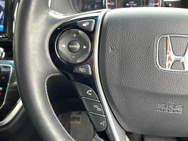 ホンダ オデッセイ アブソルート・EXホンダセンジング 青森県 2018(平30)年 3.8万km クリスタルブラックパール ・4WD/・純正ナビ/・フルセグ/・CD/DVD/USB/SD/HDMI/Bluetooth/・全方位カメラ/・ホンダセンシング/・クルーズコントロール（追従有）/・レーンキープアシスト/・両側パワースライドドア/・プッシュスタート/・スマートキー/・オートライト/・アイドリングストップ/・コーナーセンサー/・前席シートヒーター/・前席パワーシート/・ビルドインETC/・純正LEDヘッドライト/・純正フロアマット