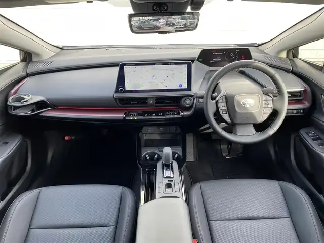 トヨタ プリウス Z 愛知県 2024(令6)年 0.6万km アティチュードブラックマイカ ・純正ディスプレイオーディオ（ナビ付き）/・全方位カメラ/・フルセグTV/・ETC2.0/・Bluetooth/USB接続/・パワーシート（D）/・合成皮革シート/・シートヒーター（D/N）/・シートベンチレーション（D/N）/・ステアリングヒーター/・純正フロアマット/・電動リアゲート/・純正19インチアルミホイール/・アダプティブクルーズコントロール/・パーキングアシスト/・LEDヘッドライト/・オートマチックハイビーム/・コーナーセンサー/・横滑り防止装置/・衝突軽減ブレーキ/・電動パーキングブレーキ/・ブレーキホールド/・充電用USBポート（5個）