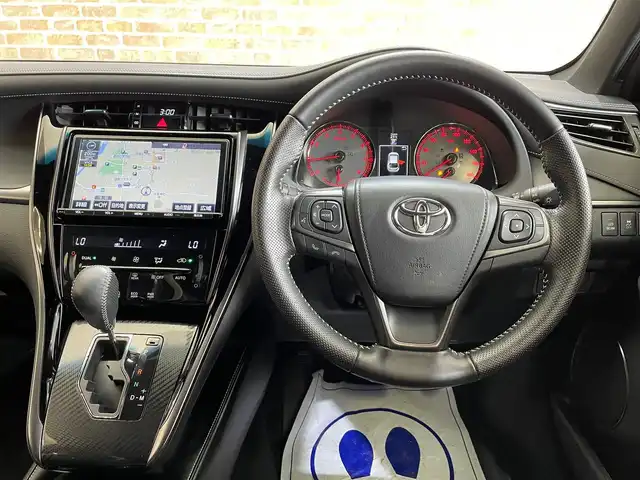トヨタ ハリアー エレガンス G’s 岩手県 2016(平28)年 2.4万km シルバーM ワンオーナー/４WD/専用チューニングサスペンション/Gs専用ブレーキキャリパー/専用スポーティシート/MTモード付きAT/横滑り防止装置/アイドリングストップ/パワーシート/純正ナビ/（CD/DVD/フルセグ/SD/Bluetooth）/ステアリングスイッチ/TVキャンセラー/バックカメラ/ドライブレコーダー/ETC2.0/LEDヘッドランプ/LEDフォグランプ/専用19インチアルミホイール