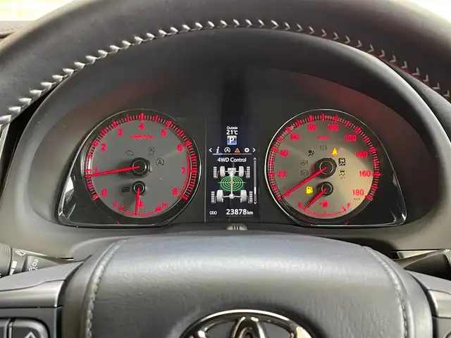 トヨタ ハリアー エレガンス G’s 岩手県 2016(平28)年 2.4万km シルバーM ワンオーナー/４WD/専用チューニングサスペンション/Gs専用ブレーキキャリパー/専用スポーティシート/MTモード付きAT/横滑り防止装置/アイドリングストップ/パワーシート/純正ナビ/（CD/DVD/フルセグ/SD/Bluetooth）/ステアリングスイッチ/TVキャンセラー/バックカメラ/ドライブレコーダー/ETC2.0/LEDヘッドランプ/LEDフォグランプ/専用19インチアルミホイール