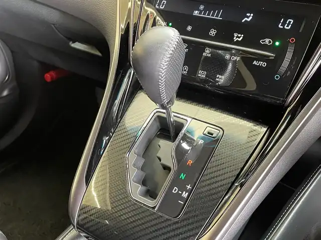 トヨタ ハリアー エレガンス G’s 岩手県 2016(平28)年 2.4万km シルバーM ワンオーナー/４WD/専用チューニングサスペンション/Gs専用ブレーキキャリパー/専用スポーティシート/MTモード付きAT/横滑り防止装置/アイドリングストップ/パワーシート/純正ナビ/（CD/DVD/フルセグ/SD/Bluetooth）/ステアリングスイッチ/TVキャンセラー/バックカメラ/ドライブレコーダー/ETC2.0/LEDヘッドランプ/LEDフォグランプ/専用19インチアルミホイール