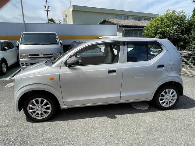 スズキ アルト F 静岡県 2017(平29)年 3.3万km シルキーシルバーメタリック 純正CDデッキ/社外14インチAW/キーレス /純正フロアマット/純正ドアバイザー/ETC/スペアキー/取扱説明書/R4/6点検記録簿有