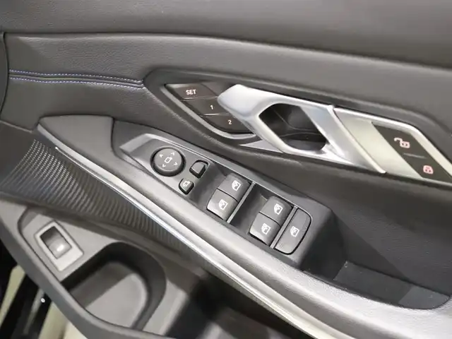 ＢＭＷ ３２０ｄ xDrive Mスポーツ 静岡県 2020(令2)年 4.1万km サファイアブラックP 純正ナビ/フルセグTV/ハーフレザーシート/ACC/LKA/360°カメラ/コンフォートパッケージ/アンビエントライト/ドライブレコーダー(CSD-750FHG)/前席シートヒーター/アダプティブLEDヘッドライト/パドルシフト/ワイヤレス充電