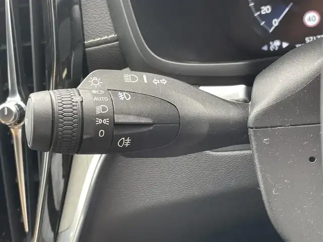 ボルボ Ｖ６０ T5 インスクリプション 宮崎県 2020(令2)年 5.8万km ぺブルグレー 純正ナビ/（Bluetooth/AppleCarPlay/AndroidAuto）/パノラマサンルーフ/アダプティブクルーズコントロール/全方位カメラ/ハーマンカードン/衝突軽減ブレーキ/ヘッドアップディスプレイ/アンバーレザーシート/全席シートヒーター/ベンチレーション/ステアリングヒーター/LEDヘッドライト