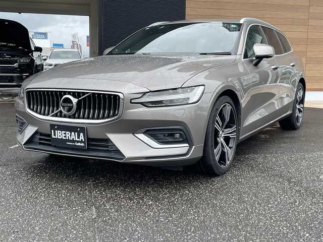 ボルボ Ｖ６０ T5 インスクリプション 宮崎県 2020(令2)年 5.8万km ぺブルグレー 純正ナビ/（Bluetooth/AppleCarPlay/AndroidAuto）/パノラマサンルーフ/アダプティブクルーズコントロール/全方位カメラ/ハーマンカードン/衝突軽減ブレーキ/ヘッドアップディスプレイ/アンバーレザーシート/全席シートヒーター/ベンチレーション/ステアリングヒーター/LEDヘッドライト