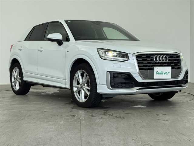 アウディ Ｑ２ 30TFSIスポーツ 愛知県 2018(平30)年 4.9万km 白 ナビ　/バックカメラ　/ＥＴＣ２．０　/クルコン　/前席シートヒーター　/パワーバックドア　/パドルシフト　/レザー調シート　/ＵＳＢ　/ＡＵＸ　/ＬＥＤライト　/オートライト　/アルミホイール　/ＣＤ　/ＤＶＤ　/スペアキー