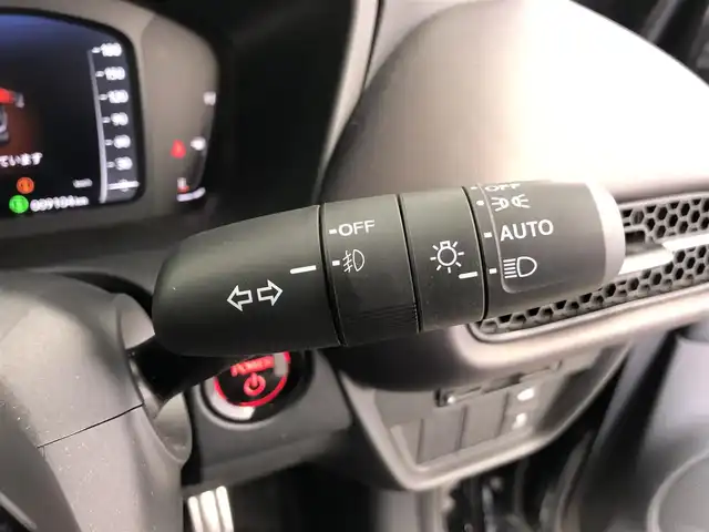 ホンダ ＺＲ－Ｖ ハイブリッド e:HEV Z 愛知県 2024(令6)年 1万km クリスタルブラックパール ワンオーナー/ホンダセンシング/　・衝突軽減ブレーキ/　・前後誤発進抑制/　・ブラインドスポットインフォメーション/　・追従クルーズコントロール/　・レーキープアシスト/　・トラフィックジャムアシスト/　・標識認識機能/　・歩行者事故低減ステアリング/　・パーキングセンサー/　・後退出庫サポート/　・オートハイビーム/　・アダプティブコーナリングライト/BOSEプレミアムサウンド/置くだけ充電/純正9インチナビ/　（Bluetooth/フルセグTV/AppleCar Play/）/全方位カメラ/ダウンヒルアシストコントロール/パワーテールゲート/レザーシート/パワーシート/シートヒーター/ステアリングヒーター/メモリシート/ETC2.0/ドライブレコーダー/パドルシフト/後席USB/純正18インチAW/オートホールド/ドアバイザー