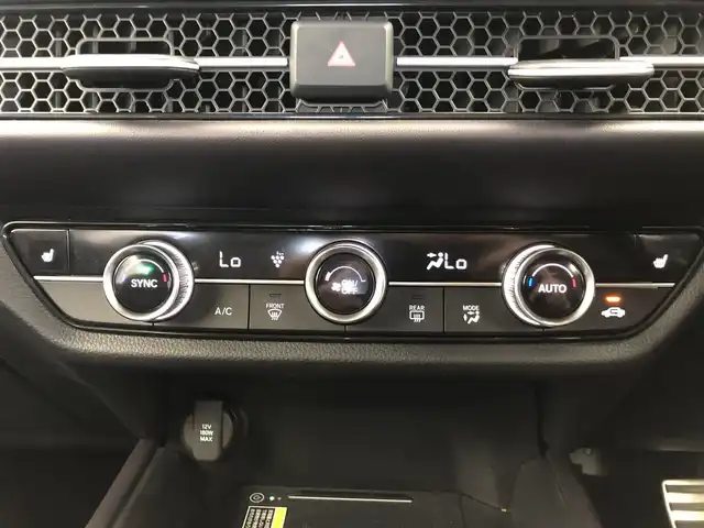 ホンダ ＺＲ－Ｖ ハイブリッド e:HEV Z 愛知県 2024(令6)年 1万km クリスタルブラックパール ワンオーナー/ホンダセンシング/　・衝突軽減ブレーキ/　・前後誤発進抑制/　・ブラインドスポットインフォメーション/　・追従クルーズコントロール/　・レーキープアシスト/　・トラフィックジャムアシスト/　・標識認識機能/　・歩行者事故低減ステアリング/　・パーキングセンサー/　・後退出庫サポート/　・オートハイビーム/　・アダプティブコーナリングライト/BOSEプレミアムサウンド/置くだけ充電/純正9インチナビ/　（Bluetooth/フルセグTV/AppleCar Play/）/全方位カメラ/ダウンヒルアシストコントロール/パワーテールゲート/レザーシート/パワーシート/シートヒーター/ステアリングヒーター/メモリシート/ETC2.0/ドライブレコーダー/パドルシフト/後席USB/純正18インチAW/オートホールド/ドアバイザー