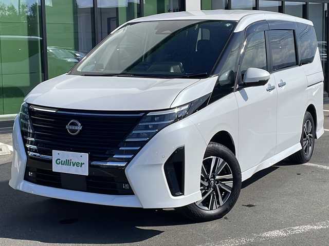 日産 セレナ ハイウェイスター V 道東・釧路十勝 2024(令6)年 3.2万km プリズムホワイト ・4WD/・カロッチェリア 8インチSDナビ/(FM・AM・フルセグ・CD・DVD・BT・AUX・iPod)/・全方位カメラ/バックカメラ/・ハンドル支援スイッチ/・両側パワースライドドア/・ハンズフリーオートスライド/・プロパイロット/・ステアリングヒーター/・前席シートヒーター/・パドルシフト/・革巻きステアリング/・ステアリングスイッチ/・ETC/・LEDヘッドライト/・フォグライト/・オートライト/・ヘッドライトレベライザー/・電格ウィンカーミラー/・ドアバイザー/・スマートキー/・プッシュスタート/・保証書/・取扱説明書