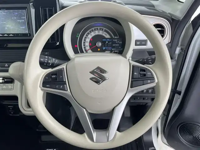 スズキ ワゴンＲ スマイル HYBRID X 愛知県 2023(令5)年 4.2万km ピュアホワイトパール/ブラック2トーン 社外7インチナビ（Panasonic）/バックカメラ/フルセグTV/Bluetooth/ヘッドアップディスプレイ/スズキセーフティーサポート/衝突被害軽減システム/横滑り防止装置/コーナーセンサー/クルーズコントロール/レーンキープアシスト/オートライト/オートマチックハイビーム/LEDヘッドライト/LEDフォグランプ/両側パワースライドドア/シートヒーター/フルフラットシート/ETC/純正フロアマット/プッシュスタート/スマートキー