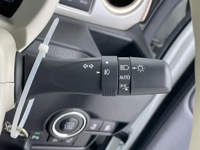 スズキ ワゴンＲ スマイル HYBRID X 愛知県 2023(令5)年 4.2万km ピュアホワイトパール/ブラック2トーン 社外7インチナビ（Panasonic）/バックカメラ/フルセグTV/Bluetooth/ヘッドアップディスプレイ/スズキセーフティーサポート/衝突被害軽減システム/横滑り防止装置/コーナーセンサー/クルーズコントロール/レーンキープアシスト/オートライト/オートマチックハイビーム/LEDヘッドライト/LEDフォグランプ/両側パワースライドドア/シートヒーター/フルフラットシート/ETC/純正フロアマット/プッシュスタート/スマートキー