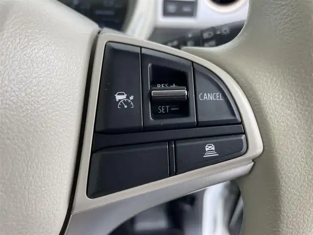 スズキ ワゴンＲ スマイル HYBRID X 愛知県 2023(令5)年 4.2万km ピュアホワイトパール/ブラック2トーン 社外7インチナビ（Panasonic）/バックカメラ/フルセグTV/Bluetooth/ヘッドアップディスプレイ/スズキセーフティーサポート/衝突被害軽減システム/横滑り防止装置/コーナーセンサー/クルーズコントロール/レーンキープアシスト/オートライト/オートマチックハイビーム/LEDヘッドライト/LEDフォグランプ/両側パワースライドドア/シートヒーター/フルフラットシート/ETC/純正フロアマット/プッシュスタート/スマートキー