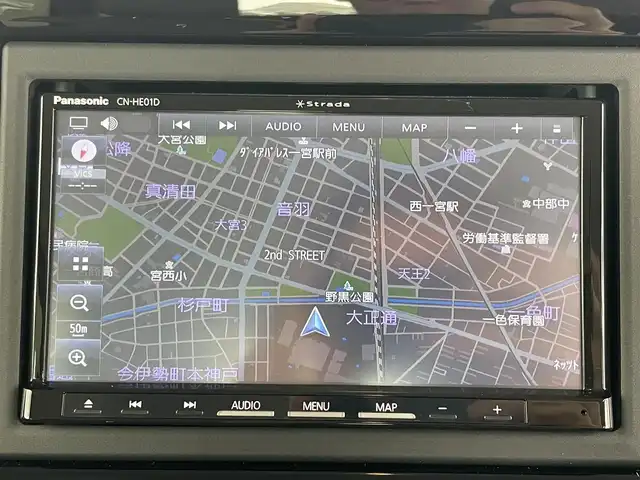 スズキ ワゴンＲ スマイル HYBRID X 愛知県 2023(令5)年 4.2万km ピュアホワイトパール/ブラック2トーン 社外7インチナビ（Panasonic）/バックカメラ/フルセグTV/Bluetooth/ヘッドアップディスプレイ/スズキセーフティーサポート/衝突被害軽減システム/横滑り防止装置/コーナーセンサー/クルーズコントロール/レーンキープアシスト/オートライト/オートマチックハイビーム/LEDヘッドライト/LEDフォグランプ/両側パワースライドドア/シートヒーター/フルフラットシート/ETC/純正フロアマット/プッシュスタート/スマートキー
