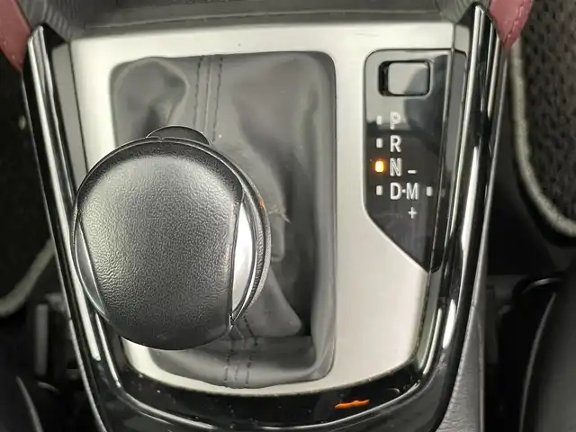 マツダ ＣＸ－３ XD 千葉県 2017(平29)年 8.8万km セラミックM 純正7型SDナビ/（AM＆FM＆CD＆DVD＆Bluetooth＆フルセグTV）/レーダークルーズコントロール/アクティブシティブレーキシステム/ブラインドスポットモニター/車線逸脱警報システム/バックカメラ/パドルシフト/ETC/アイドリングストップ/ヘッドアップディスプレイ/電動格納サイドミラー/LEDヘッドライト（オートライト付き）/ステアリングスイッチ/USBポート/12Vシガーソケット/ISOFIX/運転席シートリフター/オートエアコン/ウィンカーミラー/プッシュスタート