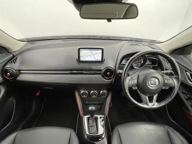 マツダ ＣＸ－３ XD 千葉県 2017(平29)年 8.8万km セラミックM 純正7型SDナビ/（AM＆FM＆CD＆DVD＆Bluetooth＆フルセグTV）/レーダークルーズコントロール/アクティブシティブレーキシステム/ブラインドスポットモニター/車線逸脱警報システム/バックカメラ/パドルシフト/ETC/アイドリングストップ/ヘッドアップディスプレイ/電動格納サイドミラー/LEDヘッドライト（オートライト付き）/ステアリングスイッチ/USBポート/12Vシガーソケット/ISOFIX/運転席シートリフター/オートエアコン/ウィンカーミラー/プッシュスタート