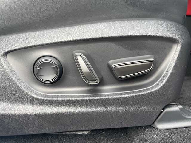 トヨタ クラウン スポーツ RS 三重県 2024(令6)年 1.8万km パールⅡ メーカーオプション/・パノラマルーフ/・バイトーン/セーフティセンス/・プリクラッシュセーフティ/・緊急時操舵支援/・フロントクロストラフィックアラート/・レーンチェンジアシスト/・レーントレーシングアシスト/・レーンディパーチャーアラート/・レーダークルーズコントロール/・アダプティブハイビームアシスト/・ロードサインアシスト/・ドライバー異常時対応システム/・プロアクティブドライビングアシスト/・発進遅れ告知機能/トヨタチームメイト/パーキングサポートブレーキ/ブラインドスポットモニター/1オーナー/モデリスタエアロ/純正12.3型ディスプレイオーディオプラス/【ナビ/フルセグTV/BT/USB/Miracast】/パノラミックビューモニター/ビルトインETC2.0/前後ドライブレコーダー/デジタルインナーミラー/カラーヘッドアップディスプレイ/おくだけ充電/パワーバックドア/レザーシート/D/N席パワーシート/D/N席シートベンチレーション/全席シートヒーター/ステアリングヒーター/オートライト/LEDヘッドランプ/235/45R21インチ純正AW/純正フロアマット