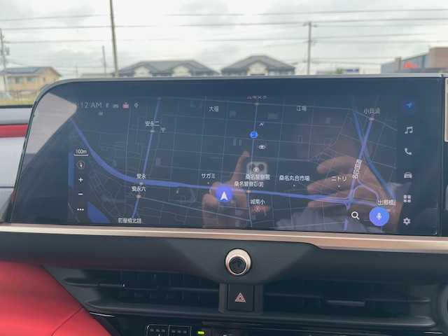 トヨタ クラウン スポーツ RS 三重県 2024(令6)年 1.8万km パールⅡ メーカーオプション/・パノラマルーフ/・バイトーン/セーフティセンス/・プリクラッシュセーフティ/・緊急時操舵支援/・フロントクロストラフィックアラート/・レーンチェンジアシスト/・レーントレーシングアシスト/・レーンディパーチャーアラート/・レーダークルーズコントロール/・アダプティブハイビームアシスト/・ロードサインアシスト/・ドライバー異常時対応システム/・プロアクティブドライビングアシスト/・発進遅れ告知機能/トヨタチームメイト/パーキングサポートブレーキ/ブラインドスポットモニター/1オーナー/モデリスタエアロ/純正12.3型ディスプレイオーディオプラス/【ナビ/フルセグTV/BT/USB/Miracast】/パノラミックビューモニター/ビルトインETC2.0/前後ドライブレコーダー/デジタルインナーミラー/カラーヘッドアップディスプレイ/おくだけ充電/パワーバックドア/レザーシート/D/N席パワーシート/D/N席シートベンチレーション/全席シートヒーター/ステアリングヒーター/オートライト/LEDヘッドランプ/235/45R21インチ純正AW/純正フロアマット