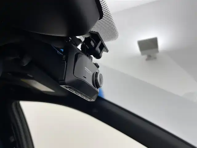 トヨタ クラウン ハイブリッド RS アドバンス 宮城県 2019(令1)年 3.3万km ホワイトパールクリスタルシャイン サンルーフ/TRDエアロ/トランクスポイラー/BBS製18インチアルミ/TRUST4連マフラー/COXボディダンパー/ブラッククロムエンブレム/アルミペダル/BSM/HUD/ハーフレザーシート/メーカーナビ【CD/DVD/MSV/Bluetooth/フルセグTV】/トヨタセーフティーセンス/・プリクラッシュセーフティー/・レーンディパーチャーアラート/・パーキングサポートブレーキ/・ロードサインアシスト/・リヤカメラディテクション/・アダプティブクルーズコントロール/・オートマチックハイビーム/前席パワーシート/前席シートヒーター/純正リモコンエンジンスターター/純正LEDヘッドライト/フォグランプ/シーケンシャルターンランプ/前後ドライブレコーダー/ビルトインETC2.0/スマートキー×2 カードキー×1/禁煙車